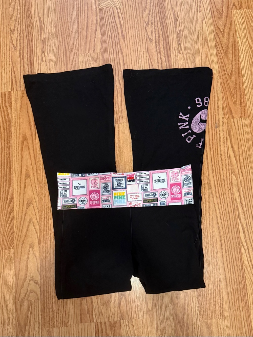 VS PINK All-Day Cotton Foldover Flare Leggings
Assorted /Black S Short